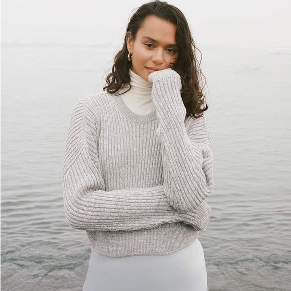 Urban outfitters sweater - Picture 1 of 3